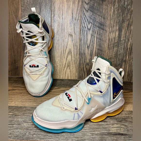 lebron 19 lakers